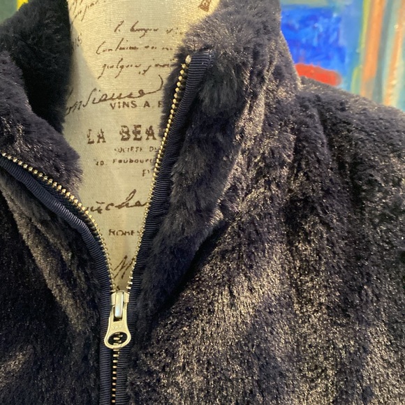 J Crew Faux Fur Vest- Women’s Small- Navy Blue, Full Zip with pockets - Picture 4 of 7